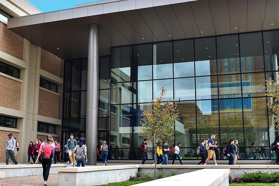 Kent State University students make their way to the Integrated Sciences Building on the Kent Campus.