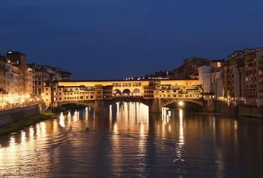 Ponte Vecchio at night, lit up