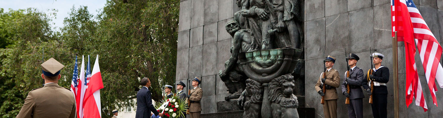 President Barack Obama lays a wreath at the Warsaw Ghetto Memorial in Warsaw, Poland, May 27, 2011. (Official White House Photo by Pete Souza)